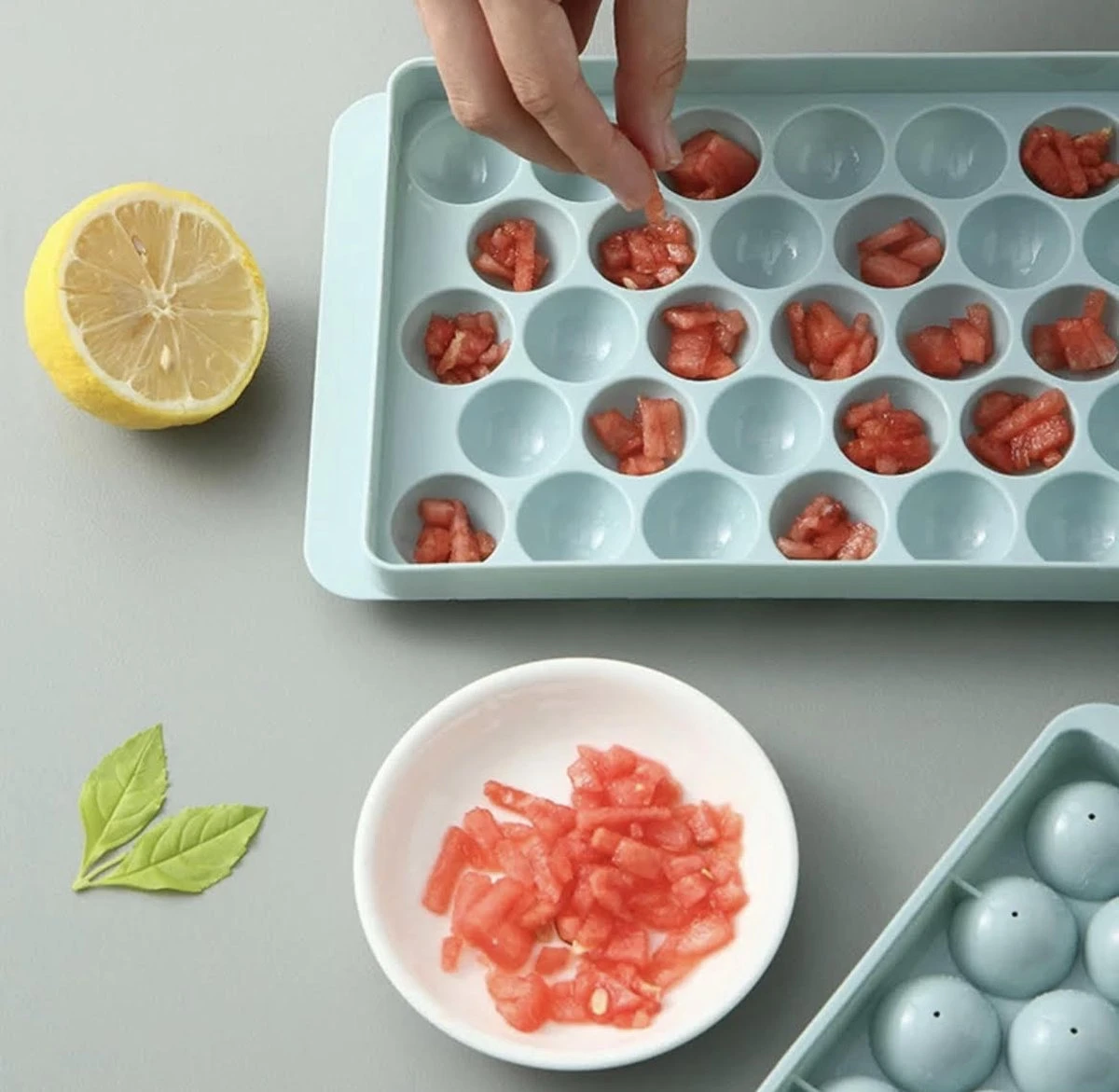 Merkloos Ronde Ijsblokjesvorm Met Deksel Mintgroen- 33 Ronde Ijsblokjes Vorm- Ijsvormpjes Maker- Bioplastic- Stofvrij- Ice Cube- Herbruikbaar- Keukengadgets - Afbeelding 2