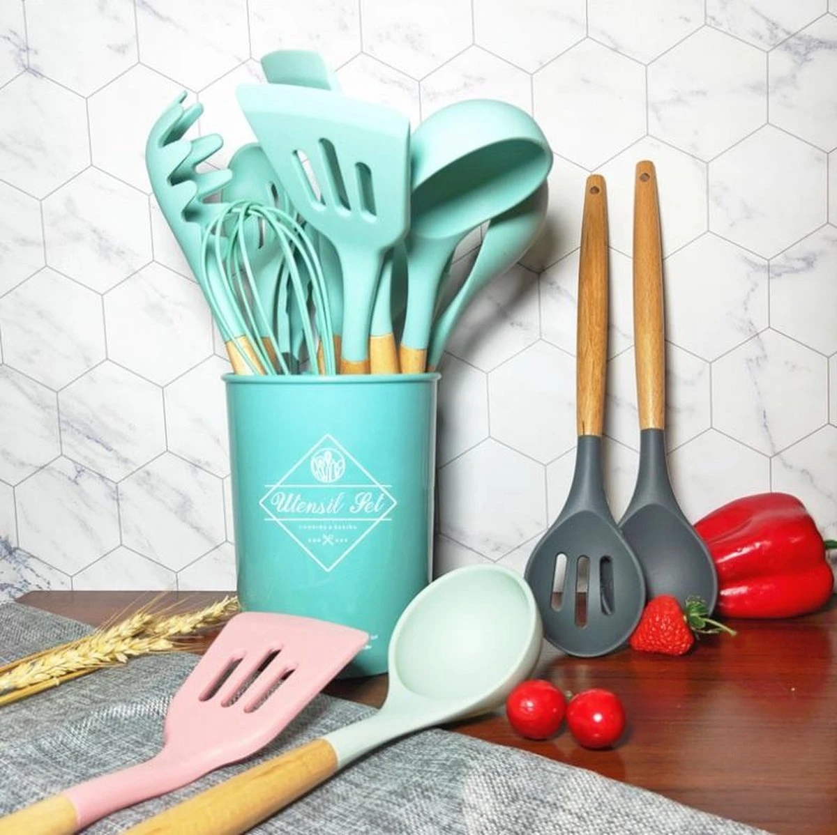 12-delige Itagala Siliconen Keukengerei Set Met Koker |Anti Aanbak | Hoge Kwaliteit Kookgerei Met Houten Handvatten | Pink | BPA En Kras Vrij - Afbeelding 2