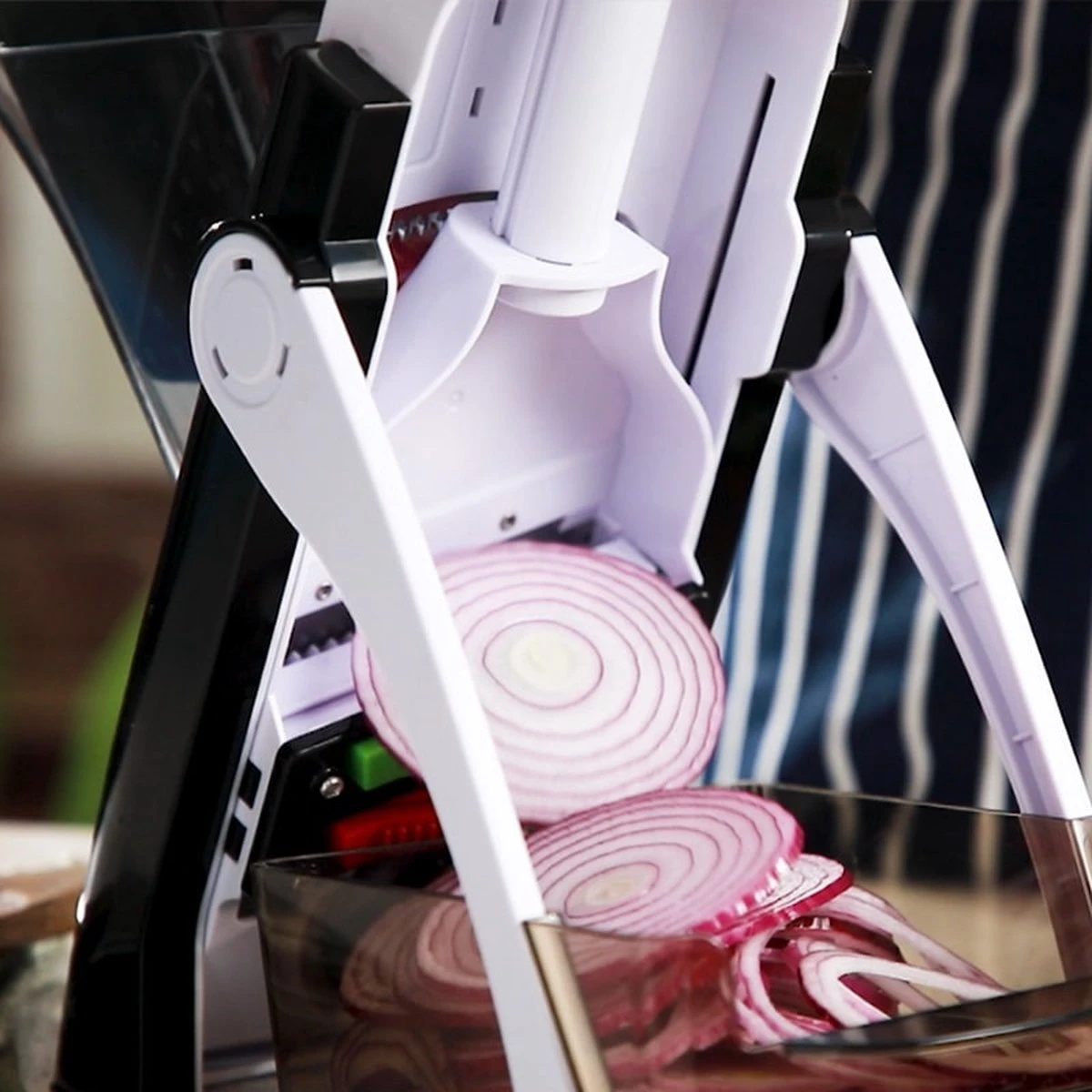 Livington TurboCut Universele Snijmachine - Groentesnijmachine Met 3 Messtanden Voor Dikke Of Fijne Plakjes - Rasp Met Snijdikte Tot 8 Mm - Vaatwasmachinebestendig - Snijmachine Met... - Afbeelding 9