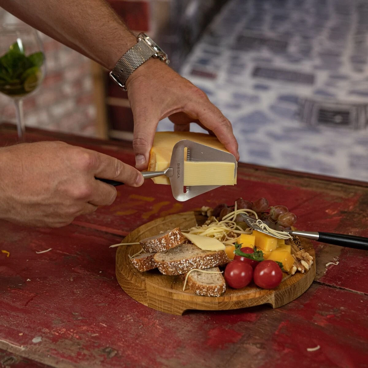 Boska Kaasschaaf Milano+ - Kaasschaaf Voor Harde Kaas - Vaatwasserbestendig - Kaasschaaf Zwart - Cadeautips - Keukengerei - Keuken Accessoires - 10 Jaar Garantie - Afbeelding 13