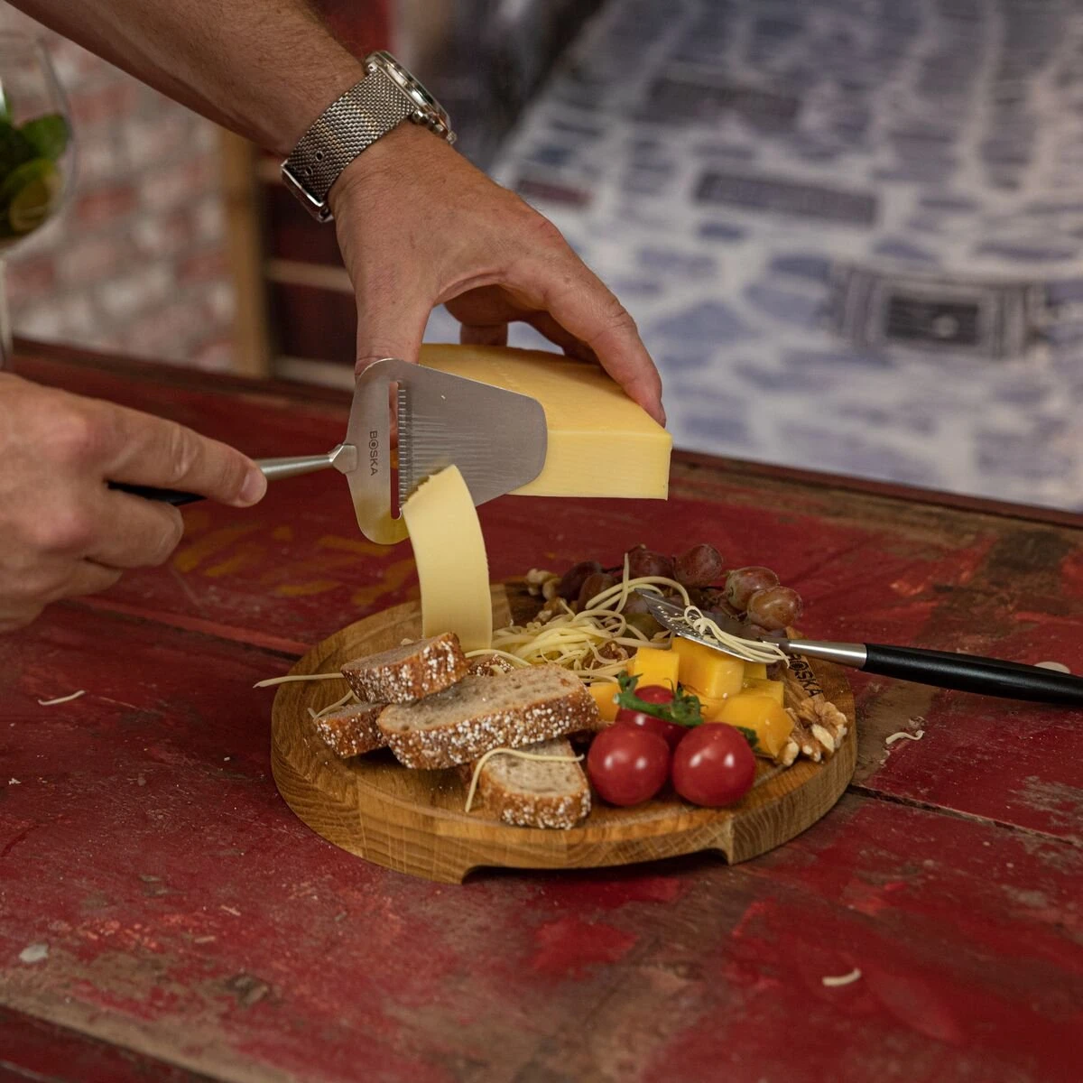 Boska Kaasschaaf Milano+ - Kaasschaaf Voor Harde Kaas - Vaatwasserbestendig - Kaasschaaf Zwart - Cadeautips - Keukengerei - Keuken Accessoires - 10 Jaar Garantie - Afbeelding 14