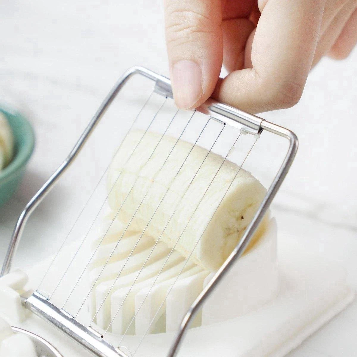 IGOODS Professionele Eiersnijder - Egg Slicer - Metalen Snijdraden - Eiersnijder - Sterke Houder - Stalen Eisnijder - Eisnijder - Ei-snijder - Ei Snijder - Drie Kleuren- Bordeaux - Afbeelding 3