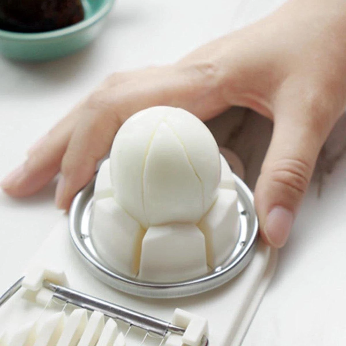 IGOODS Professionele Eiersnijder - Egg Slicer - Metalen Snijdraden - Eiersnijder - Sterke Houder - Stalen Eisnijder - Eisnijder - Ei-snijder - Ei Snijder - Drie Kleuren- Bordeaux - Afbeelding 5