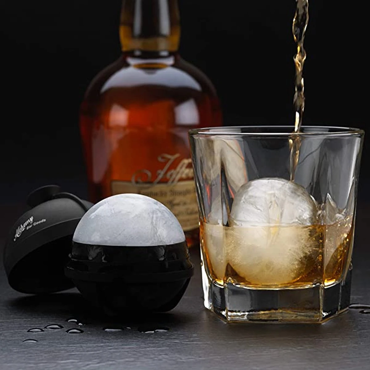 Perfecte Mega Ijsballen Set Van 4 Stuks By ATV PERFECTUM - Ø 6 Cm Groot- Ijsblokjesvorm Met Deksel - Ijsblokjesvorm Groot En Rond - Ijsblokjesvorm Silicone - Ijsblokvormen Met Deksel - Afbeelding 4