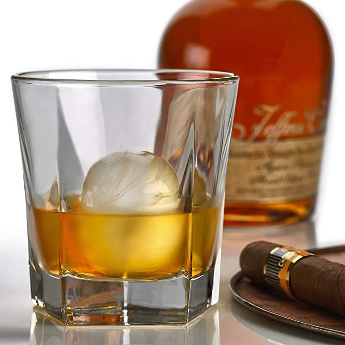 Perfecte Mega Ijsballen Set Van 4 Stuks By ATV PERFECTUM - Ø 6 Cm Groot- Ijsblokjesvorm Met Deksel - Ijsblokjesvorm Groot En Rond - Ijsblokjesvorm Silicone - Ijsblokvormen Met Deksel - Afbeelding 12