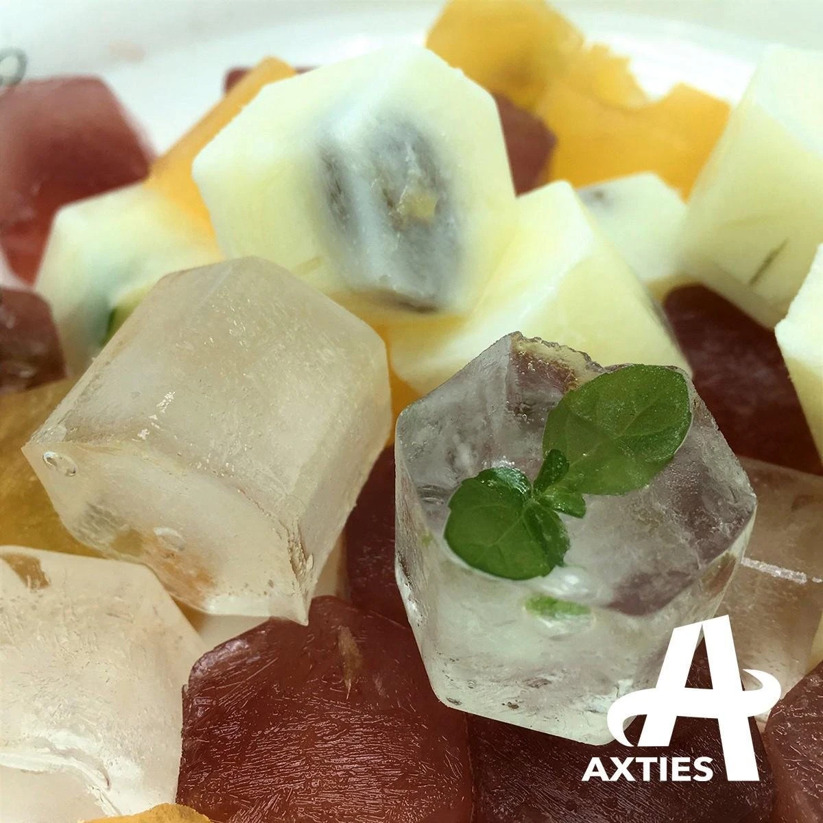 Axties - IJsblokjesvorm Met Deksel - Siliconen - Multicolor - 4 Stuks - Afbeelding 3