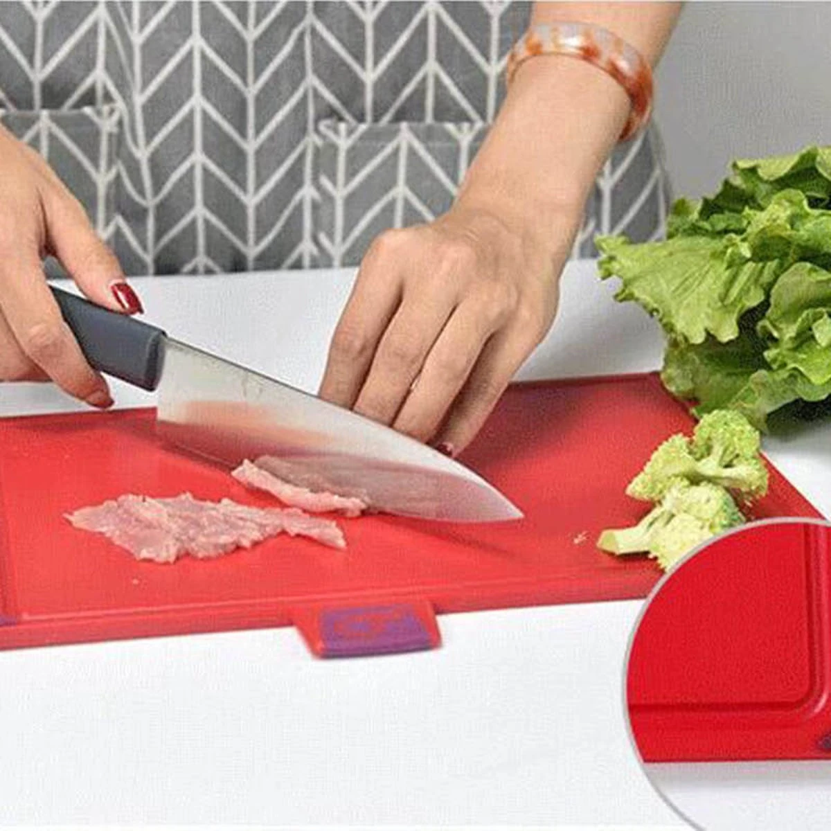 Joseph Joseph Folio Kunststof Snijplanken Set Met 4 Messen En Houder - Kunststof - Vaatwasserbestendig En Opbergkoffer En Gemakkelijk Toegankelijk Vaatwasmachinebestendig Antislip Groot Zilver - Afbeelding 5