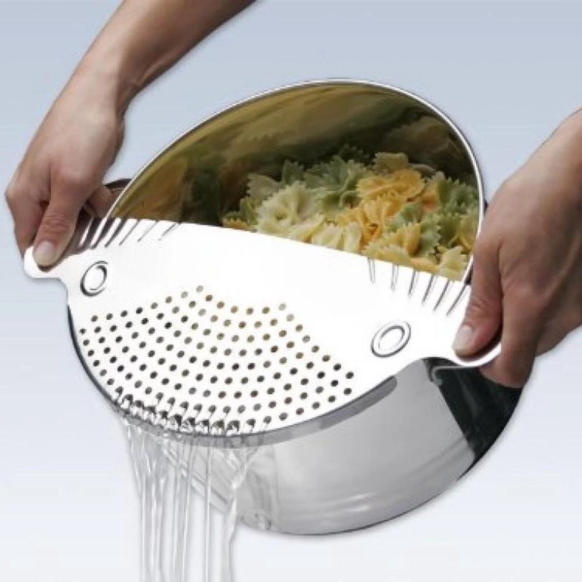 Fako® - RVS Afgiethulp – Afgietdeksel Met Handvaten – Vaatwasmachinebestendig – Makkelijk Afgieten - 26cm - Afbeelding 2