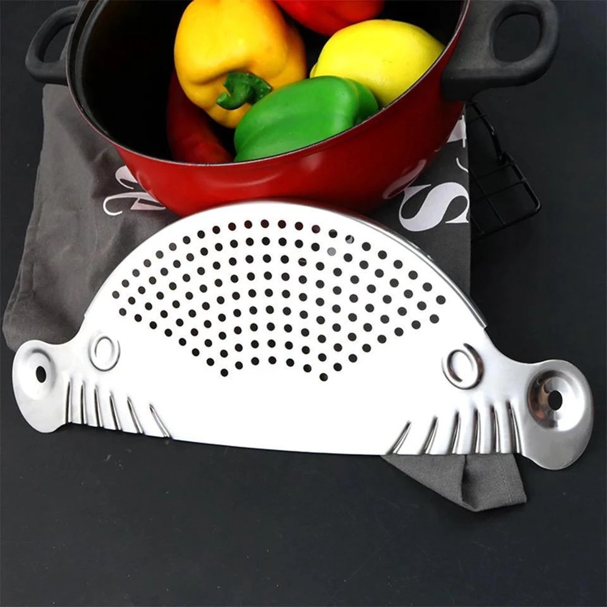 RVS Afgietdeksel- Afgiethulp Met Handvaten- Veilig Afgieten -Keuken Zeef- Vaatwasser Bestendig- Sieve- 26cm- Keuken Tool - Afbeelding 4
