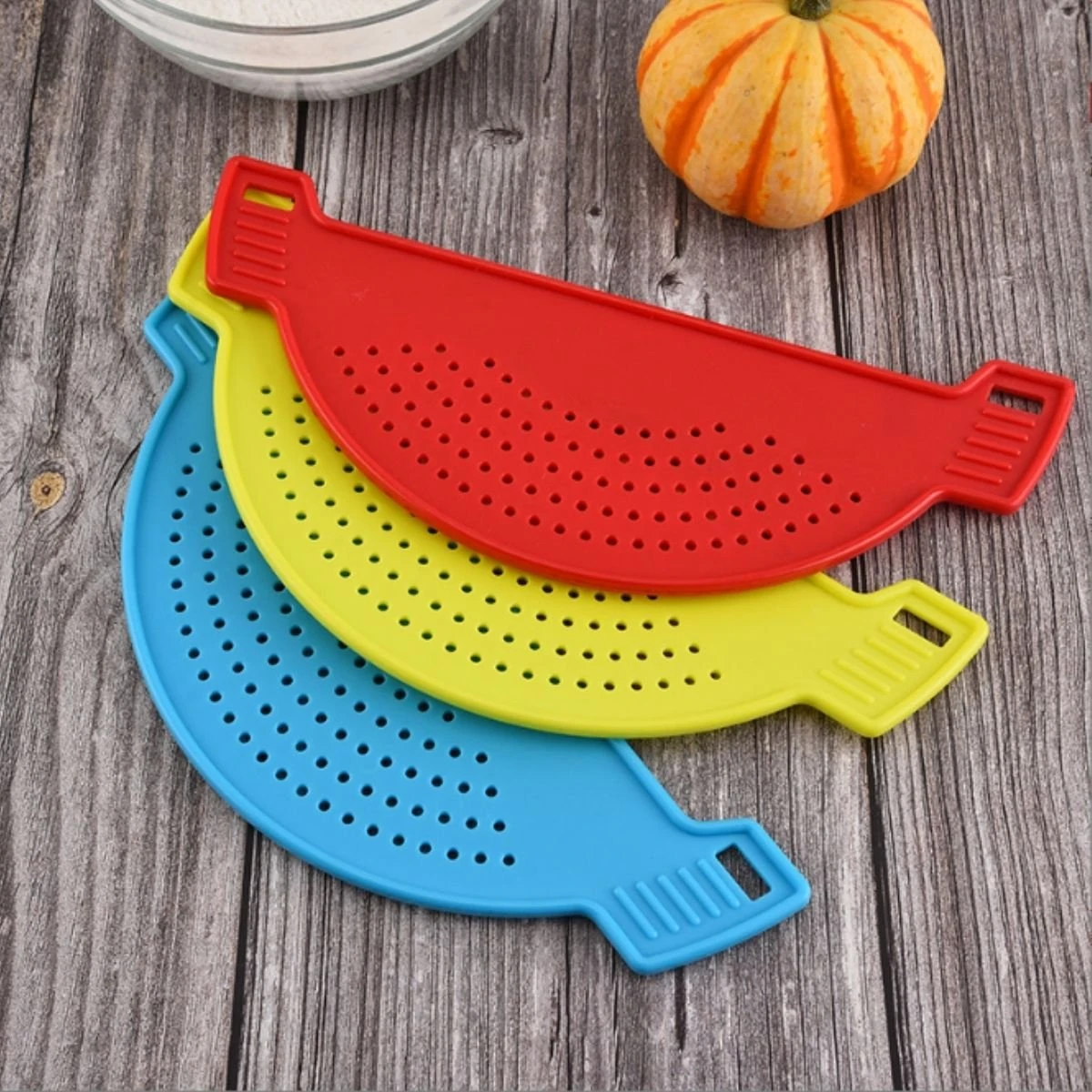 Merkloos Vergiet - Afgietdeksel Met Handvaten - Afgiethulp - Zeef - Afgieten - Solide Compacte Afgietdeksel - Rood - Afbeelding 4