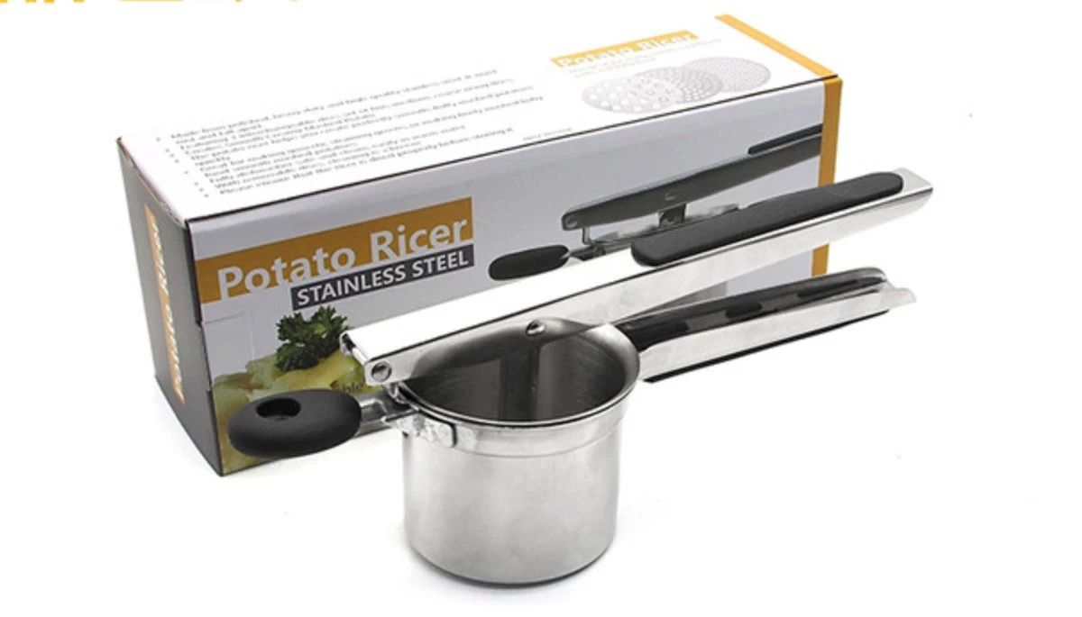 YUGN Aardappelpers Pureeknijper - Pureestamper - RVS - Inclusief 3 Verschillende Structuur Schijven - Cadeau Tip - Afbeelding 9