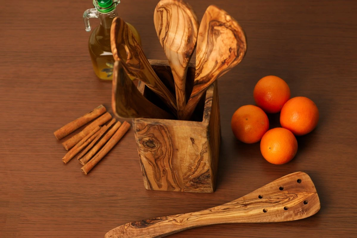 OLIVIEU ~ 5-delig Olijfhouten Duurzame Keukengerei Set Met Keukengerei Houder ~ Houten Kookgerei ~ Minimalistisch & Handgesneden ~ Keukengerei Pot ~ Kookgerei Set Met Kookgerei Houder - Afbeelding 6