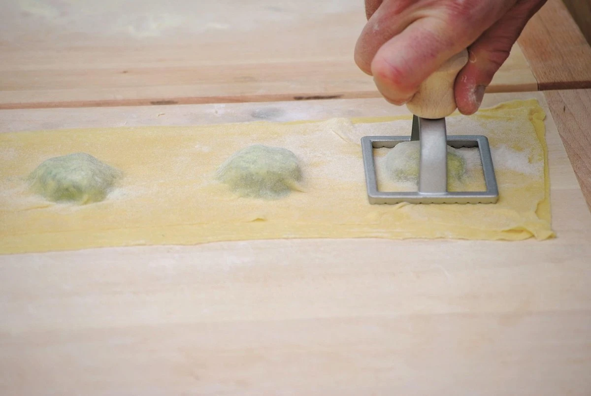 Foodiletto - Raviolimaker Set - Vorm 12 Ravioli - Aluminium/Beukenhout - Zilver - Afbeelding 6