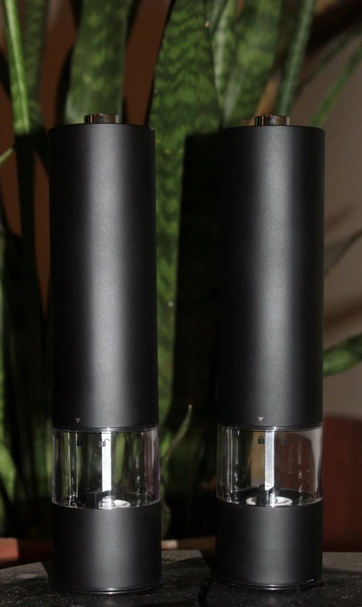 Allkinds Elektrische Peper En Zoutmolen Set - Peper En Zoutstel Elektrisch - Keukengerei - Batterij - Lichtgevend - RVS - Mat Zwart - Afbeelding 2